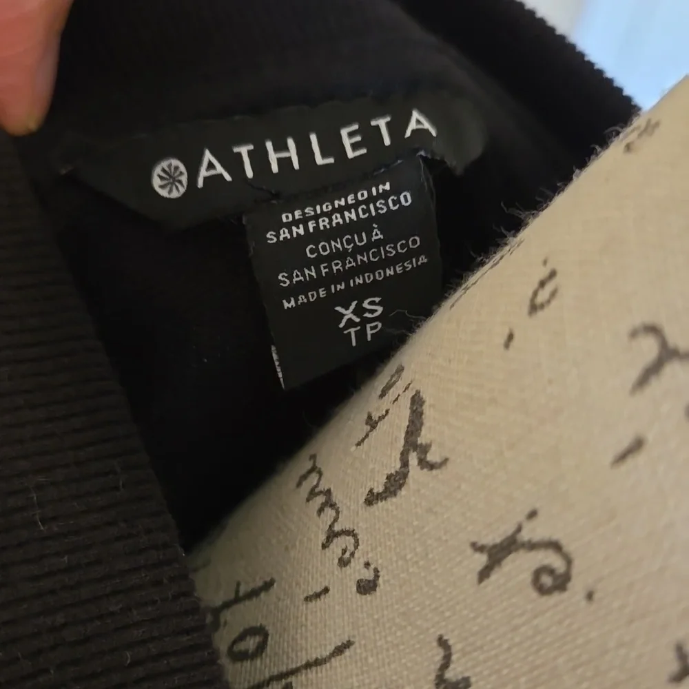 Women's Athleta Vest - Picture 7 of 7
